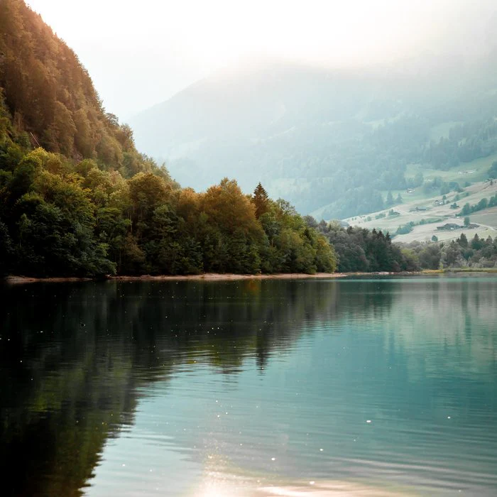 Switzerland lake reflection - Landscape photography